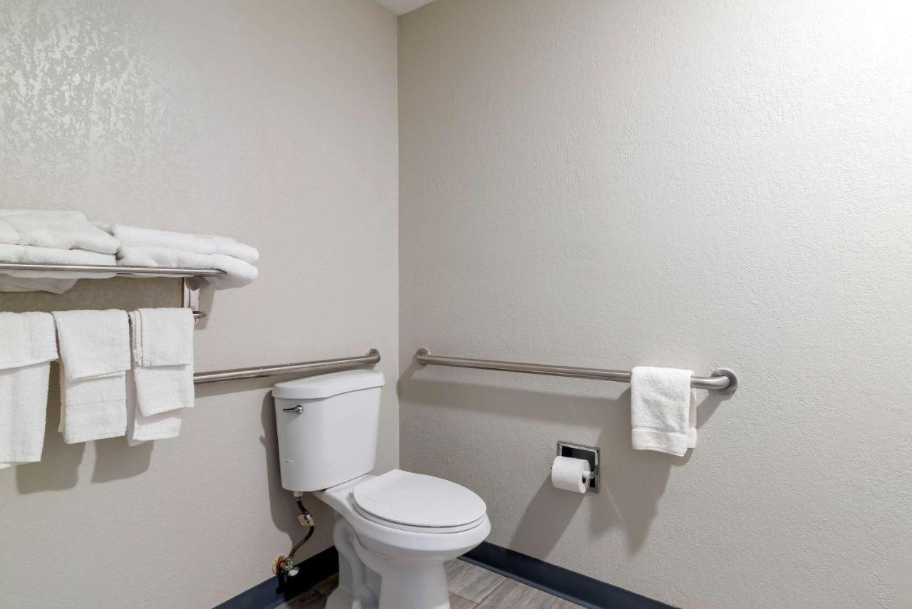 Quality Inn Newnan - Atlanta South Екстер'єр фото